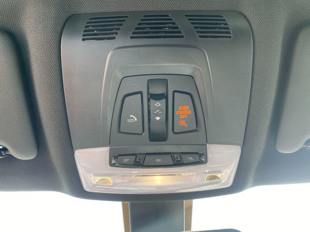 Used 2018 BMW 330i Gran Turismo xDrive image 23