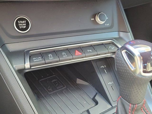 Certified 2025 Audi Q3 2.0T Premium Plus w/ Premium Plus Package image 26