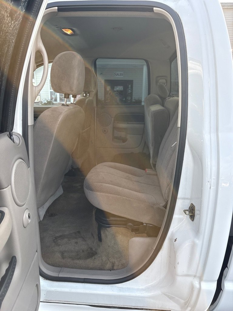 Used 2005 Dodge Ram 1500 Truck SLT image 10