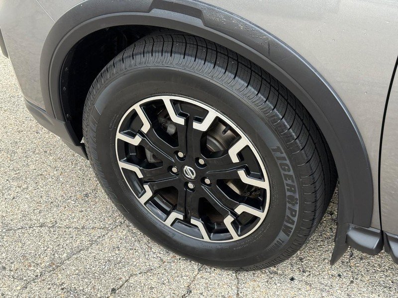 Used 2019 Nissan Pathfinder SL AWD/4WD image 10