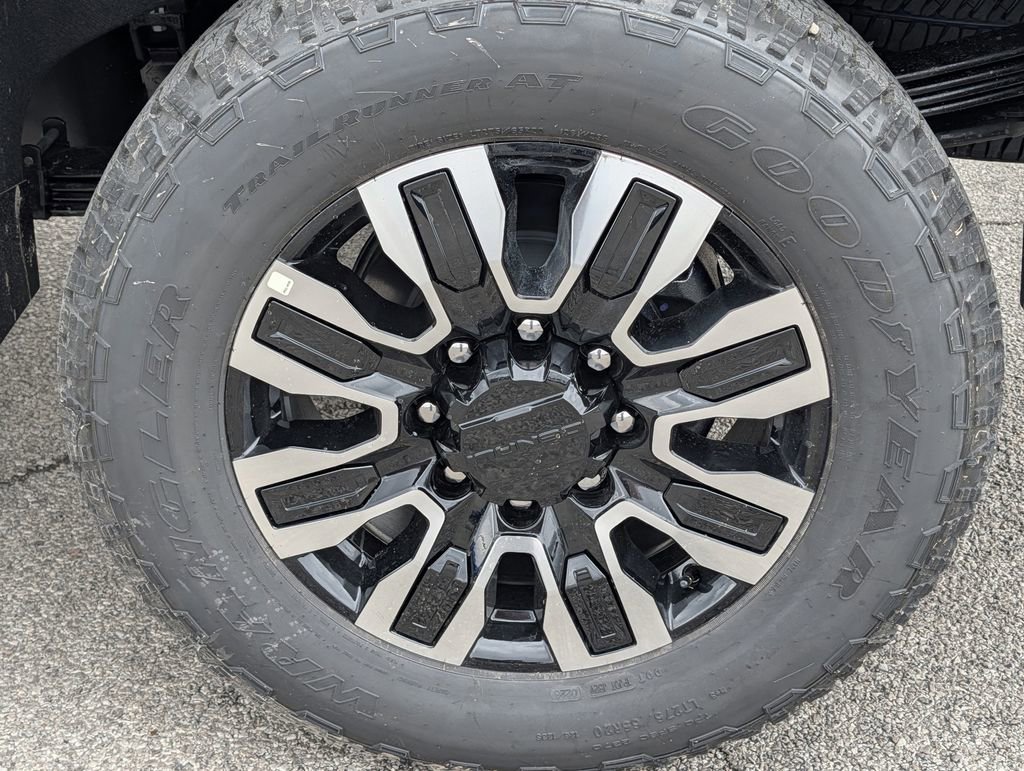 New 2026 GMC Sierra 2500 Denali Ultimate image 8