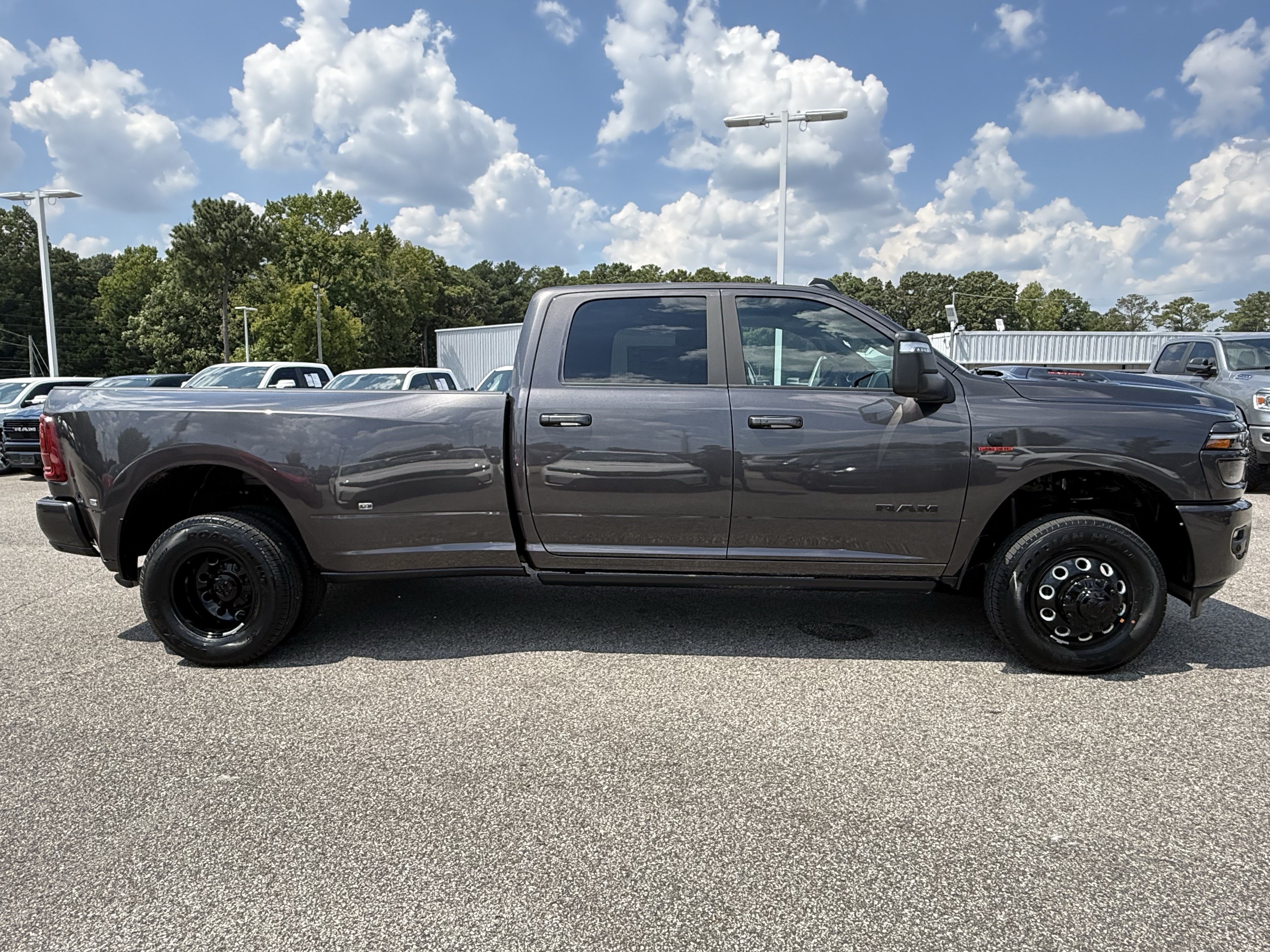 New 2027 RAM 3500 Laramie AWD/4WD image 11