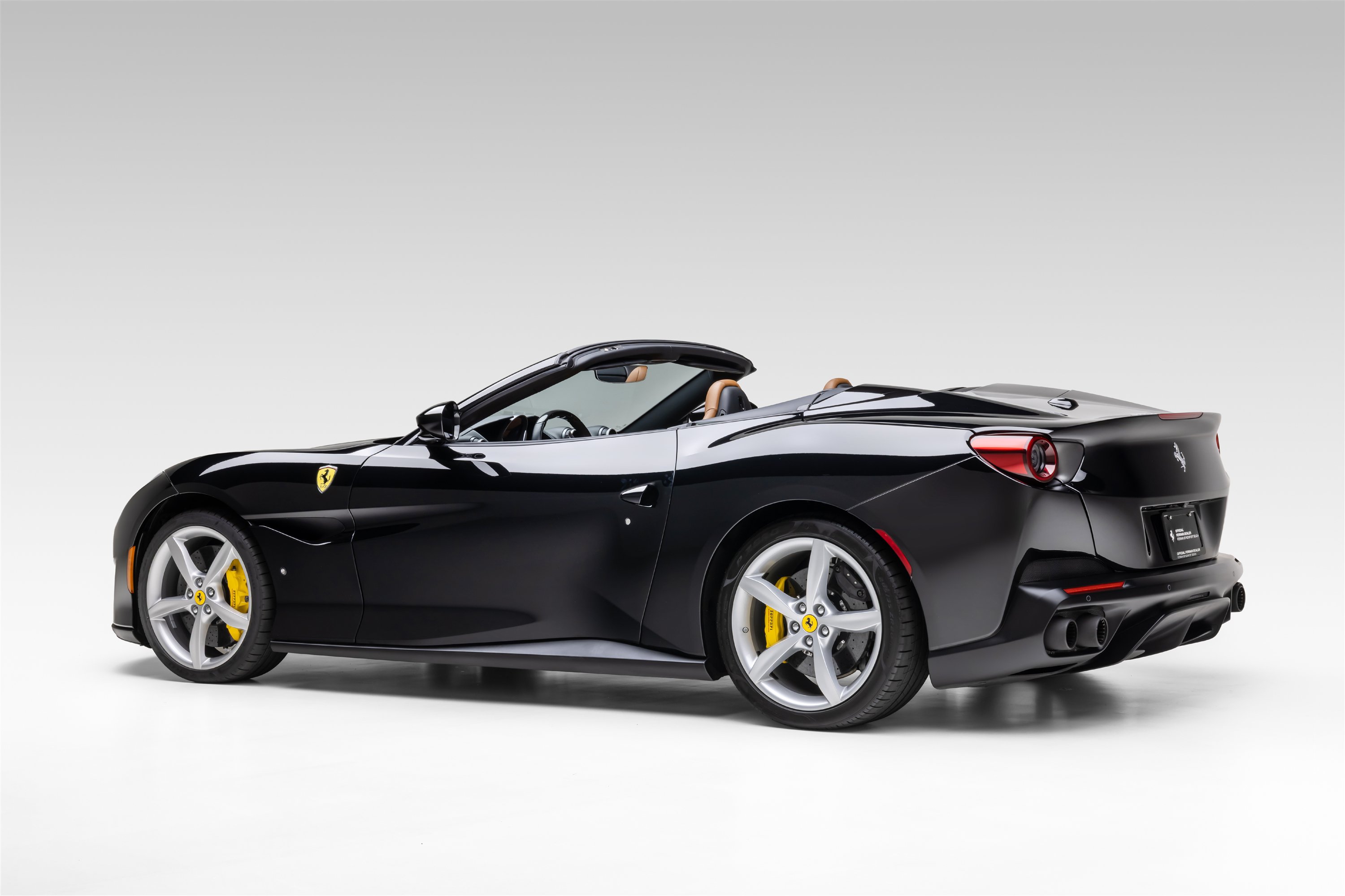 Used 2020 Ferrari Portofino RWD image 4