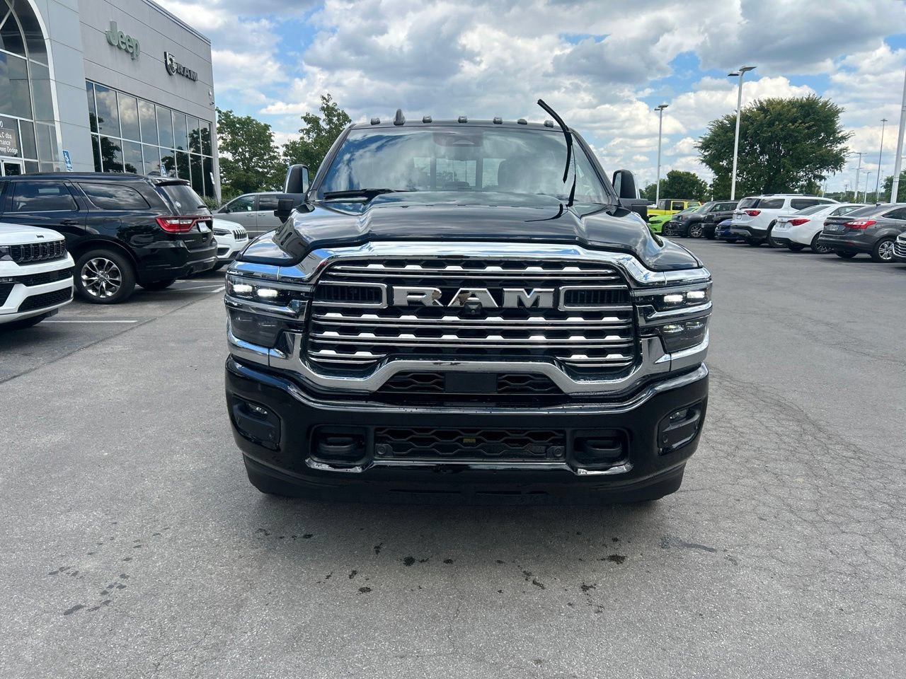 Used 2025 RAM 2500 Limited RWD image 8