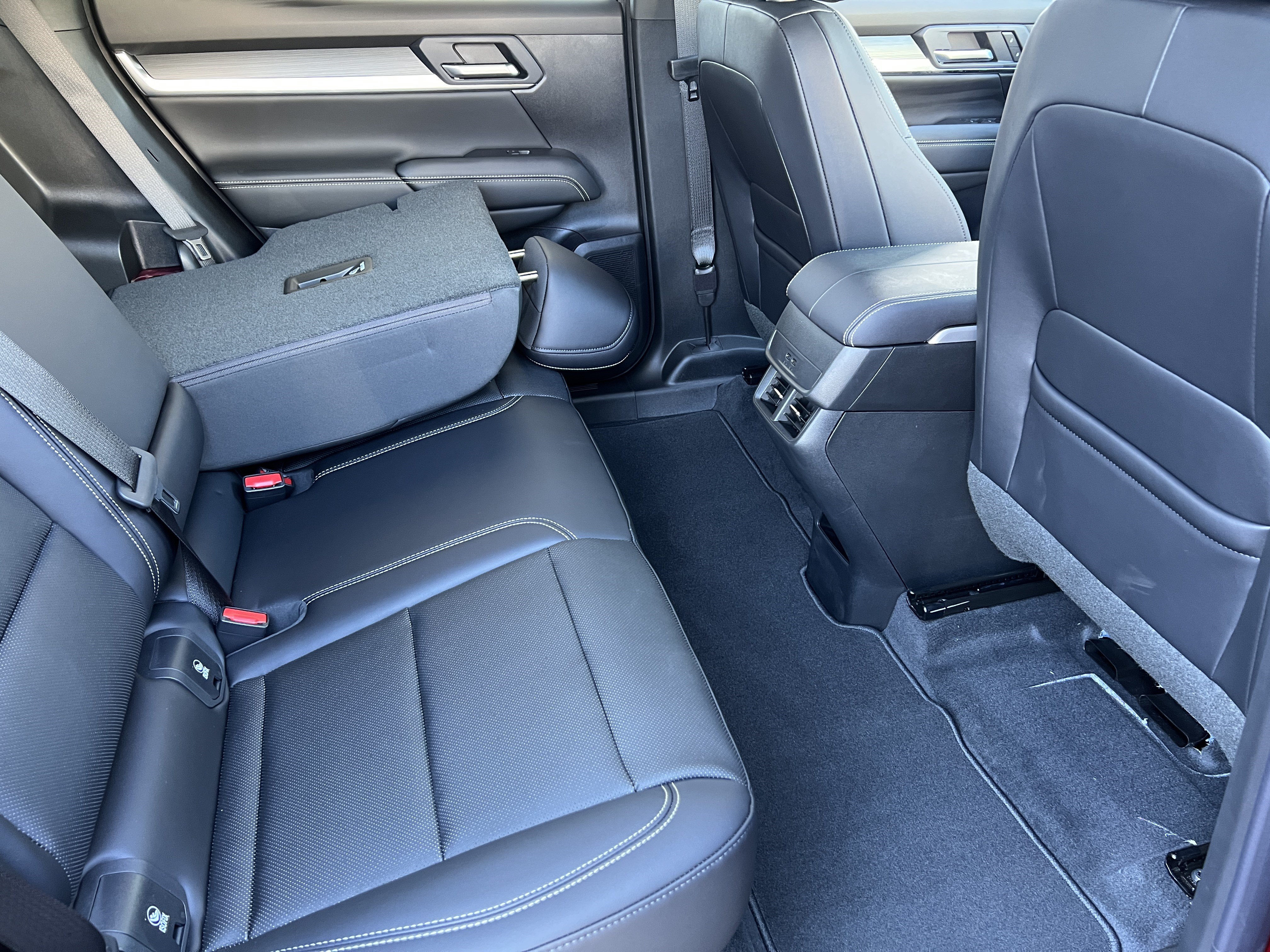 New 2026 GMC Terrain Elevation w/ Elevation Premium Package AWD/4WD image 22