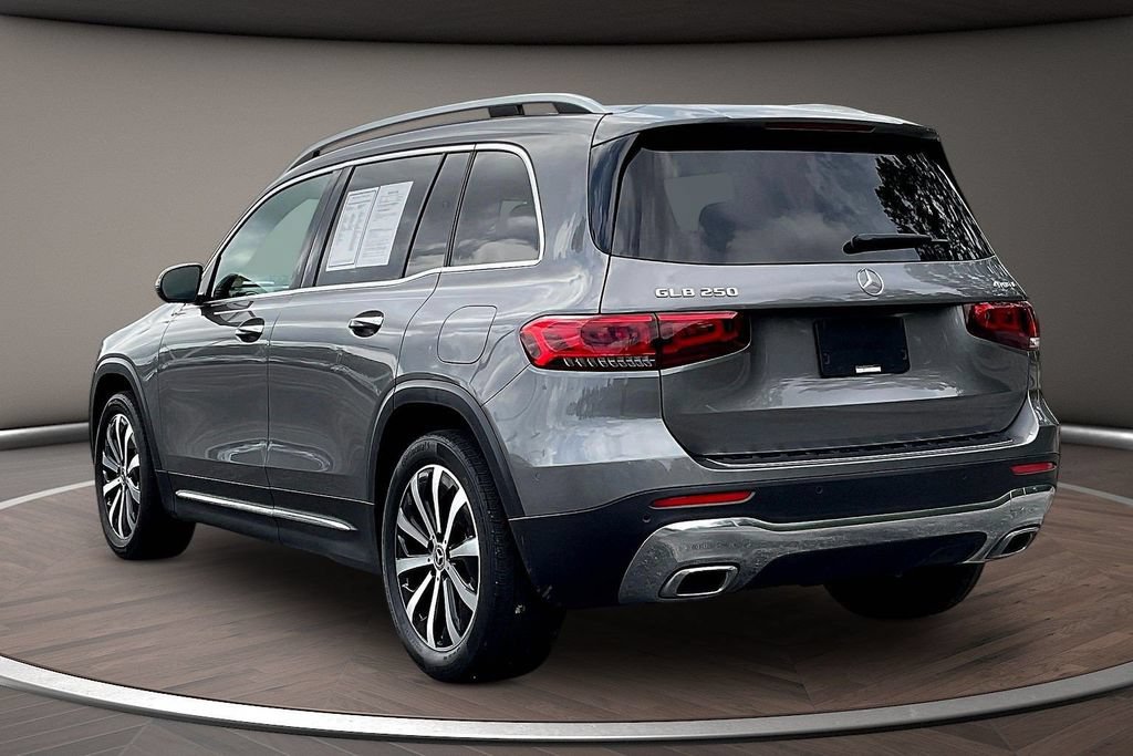 Used 2022 Mercedes-Benz GLB 250 4MATIC image 4