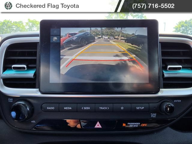 Used 2023 Hyundai Venue SE w/ Cargo Package FWD image 17
