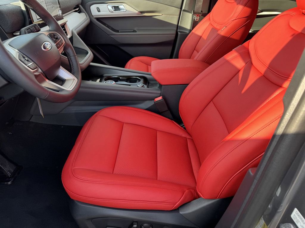 New 2025 Ford Explorer Active w/ Active Comfort Package image 10