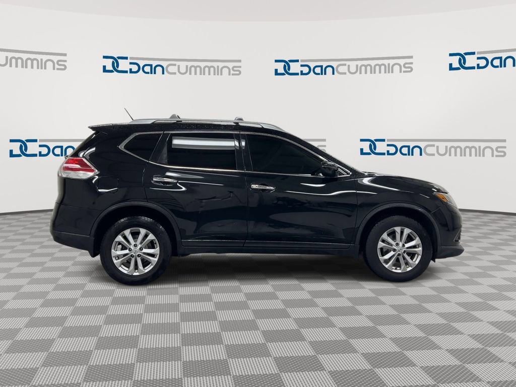 Used 2016 Nissan Rogue SV AWD/4WD image 9