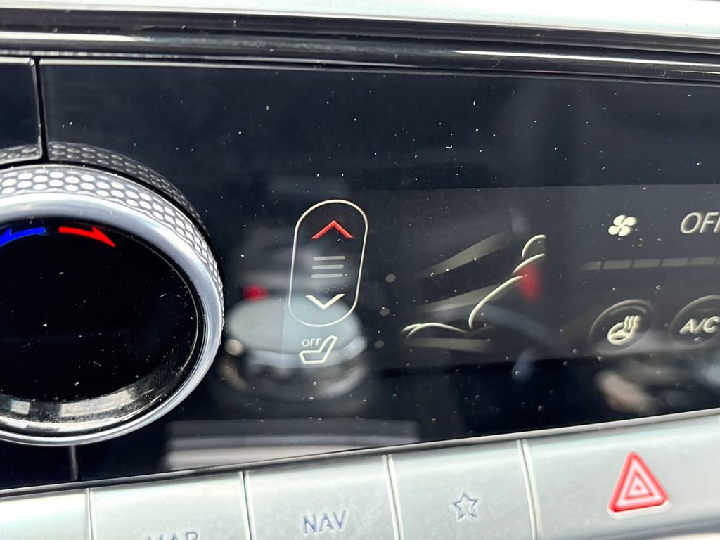 Used 2025 Genesis GV70 2.5T Select w/ Select Package image 21