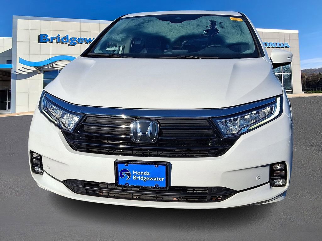 Used 2023 Honda Odyssey Elite image 2