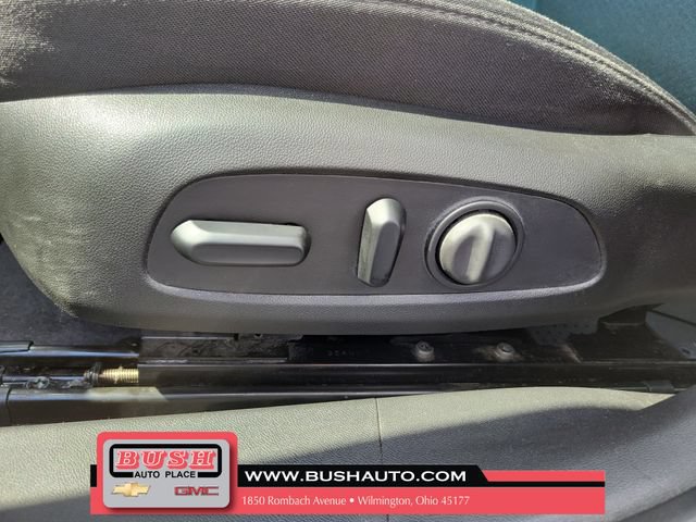 Used 2020 Chevrolet Malibu LT FWD image 18