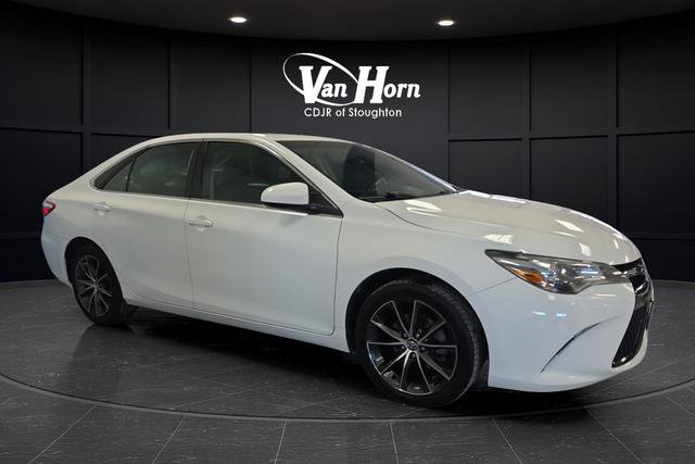 Used 2017 Toyota Camry XSE image 38