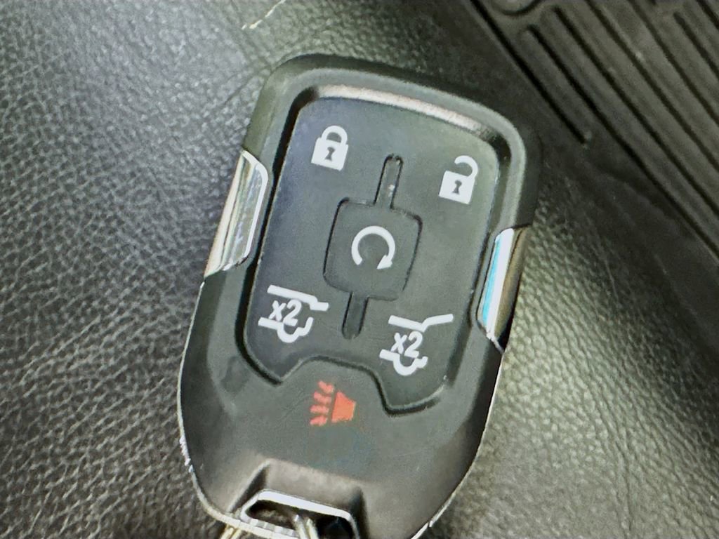 Used 2015 Chevrolet Suburban LT w/ Luxury Package image 39