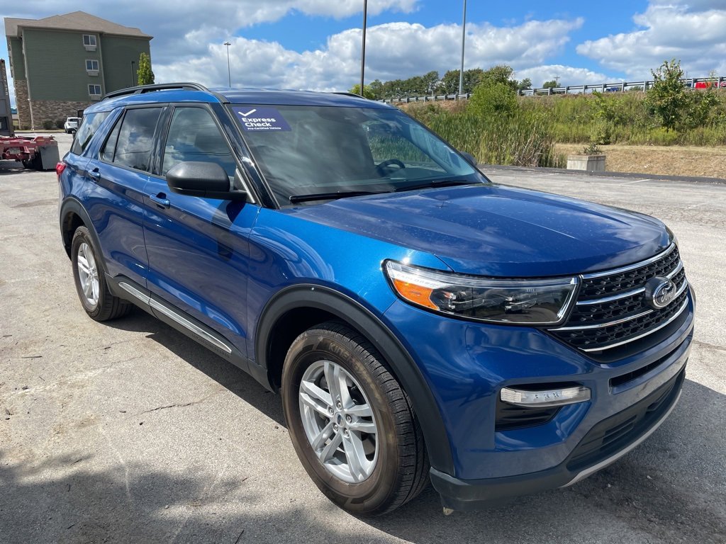 Certified 2023 Ford Explorer XLT w/ Equipment Group 202A image 3
