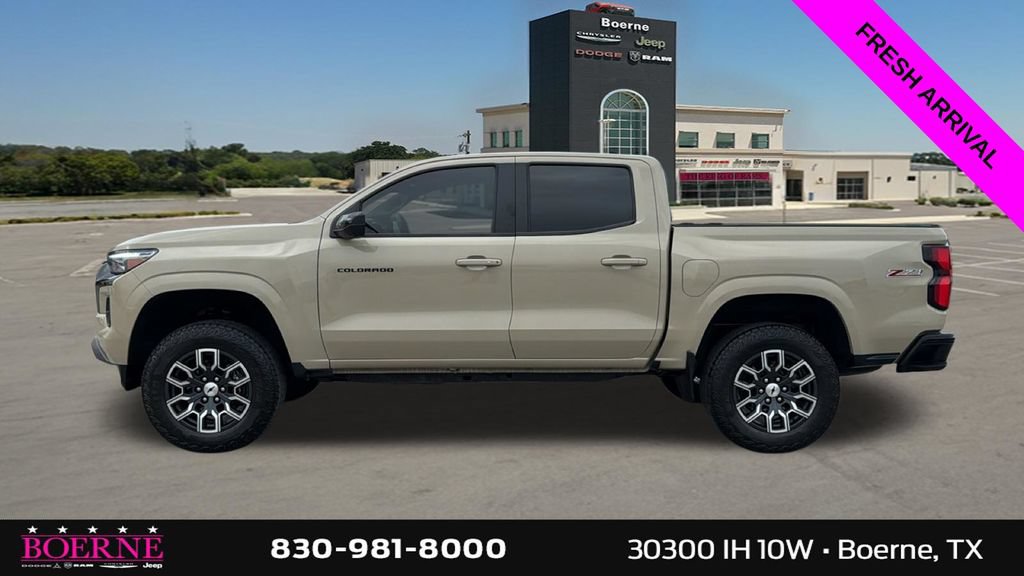 Used 2023 Chevrolet Colorado Z71 w/ Z71 Convenience Package 2 AWD/4WD image 6