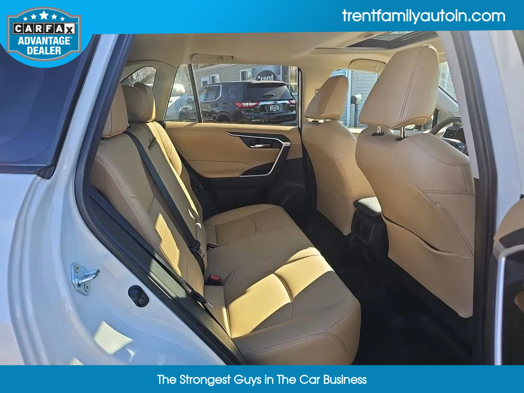 Used 2021 Toyota RAV4 XLE Premium image 40