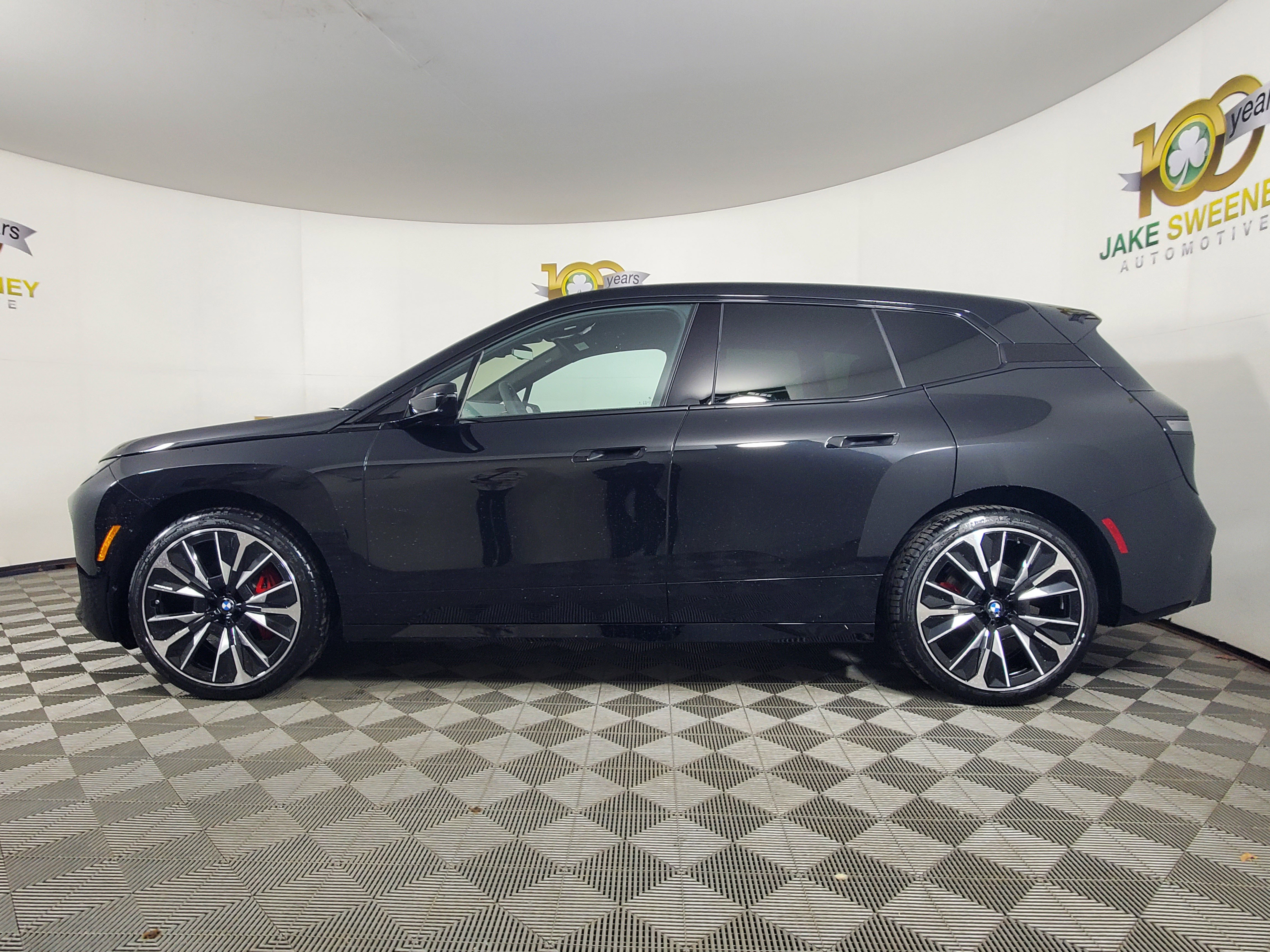 New 2026 BMW iX xDrive45 w/ M Sport Package image 4