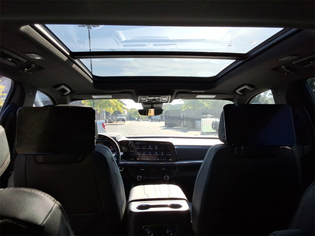 New 2026 Chevrolet Suburban High Country image 20