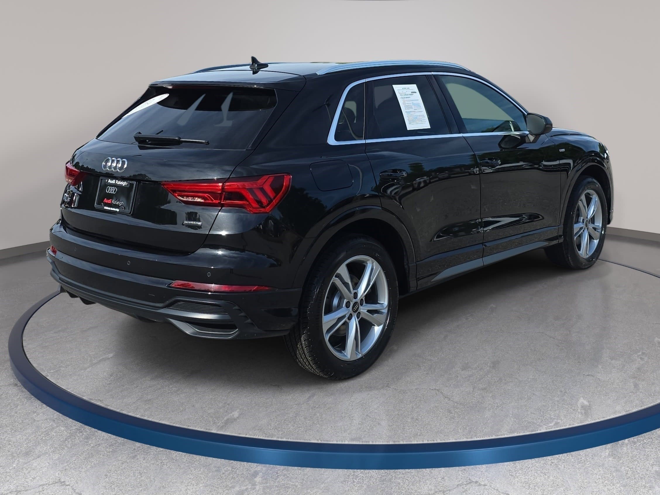 Used 2022 Audi Q3 2.0T Premium w/ Convenience Package AWD/4WD image 5