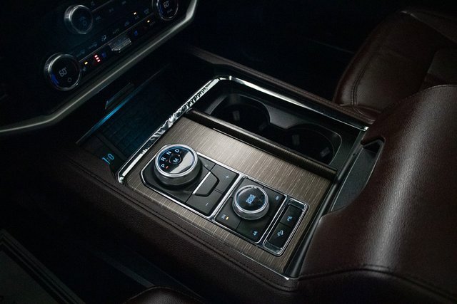 Used 2022 Ford Expedition Limited image 34