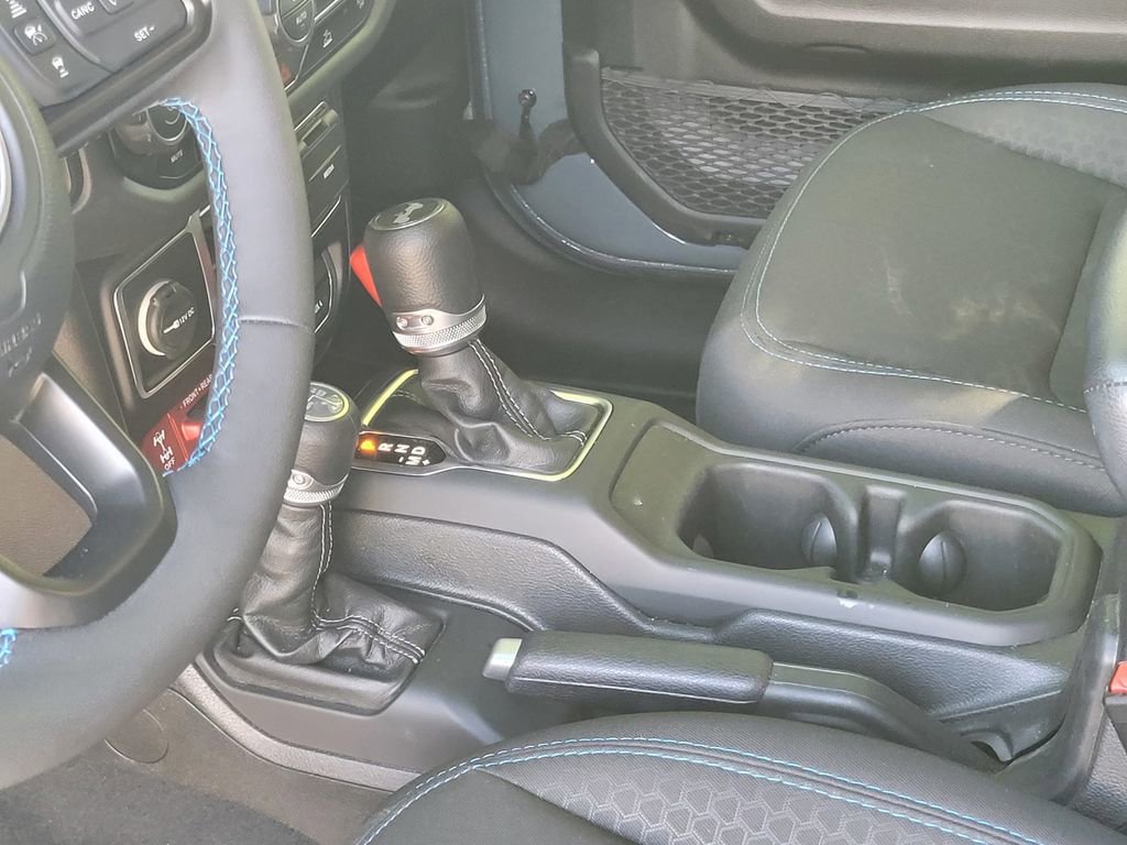 Used 2025 Jeep Wrangler Unlimited Rubicon 4xe w/ Convenience Group image 19