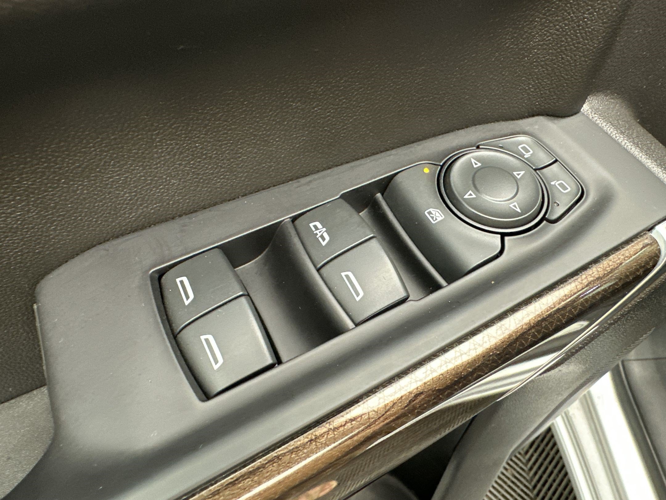 Used 2020 Chevrolet Silverado 1500 LT w/ All-Star Edition AWD/4WD image 14