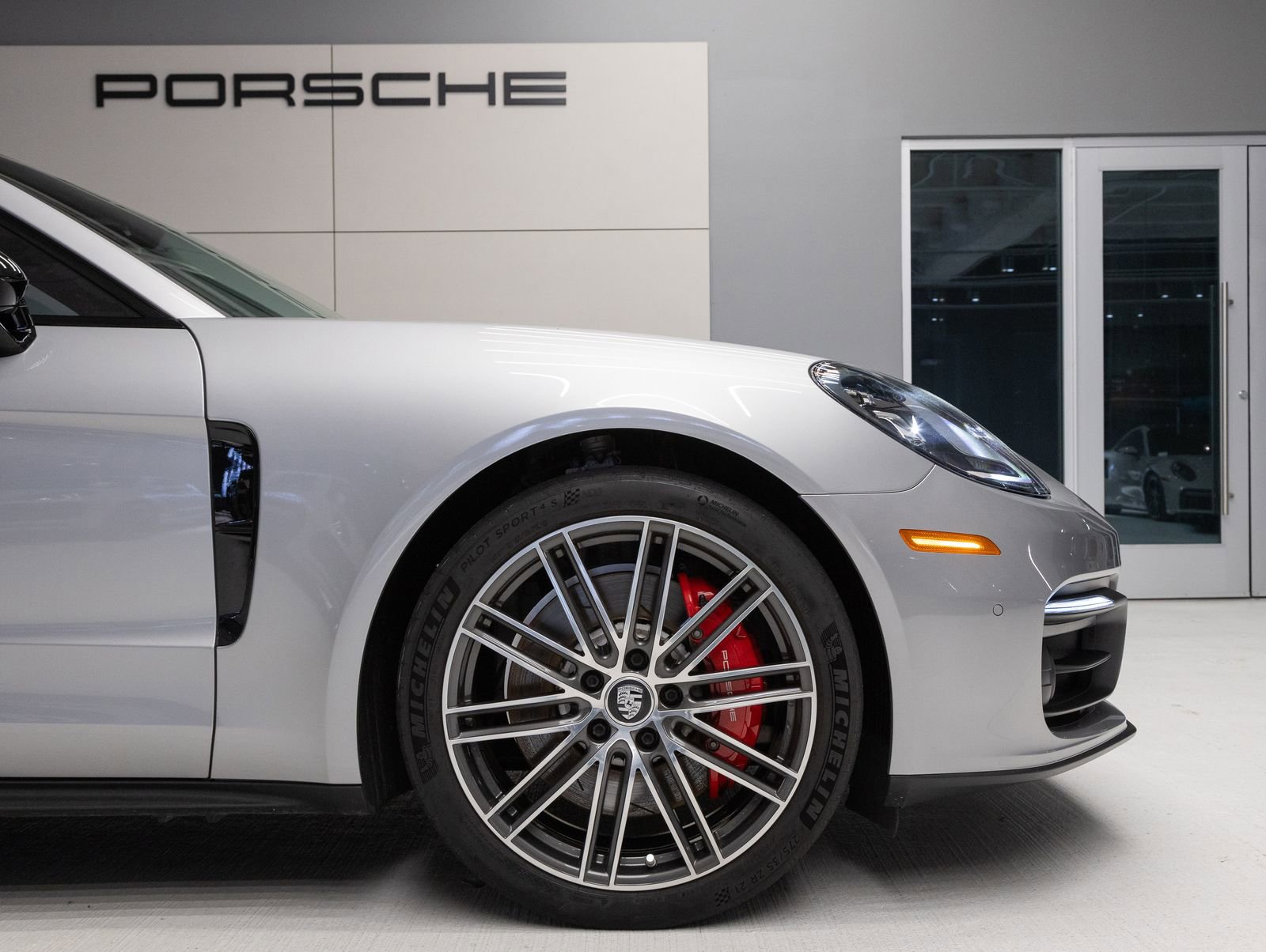 Certified 2023 Porsche Panamera 4S image 11