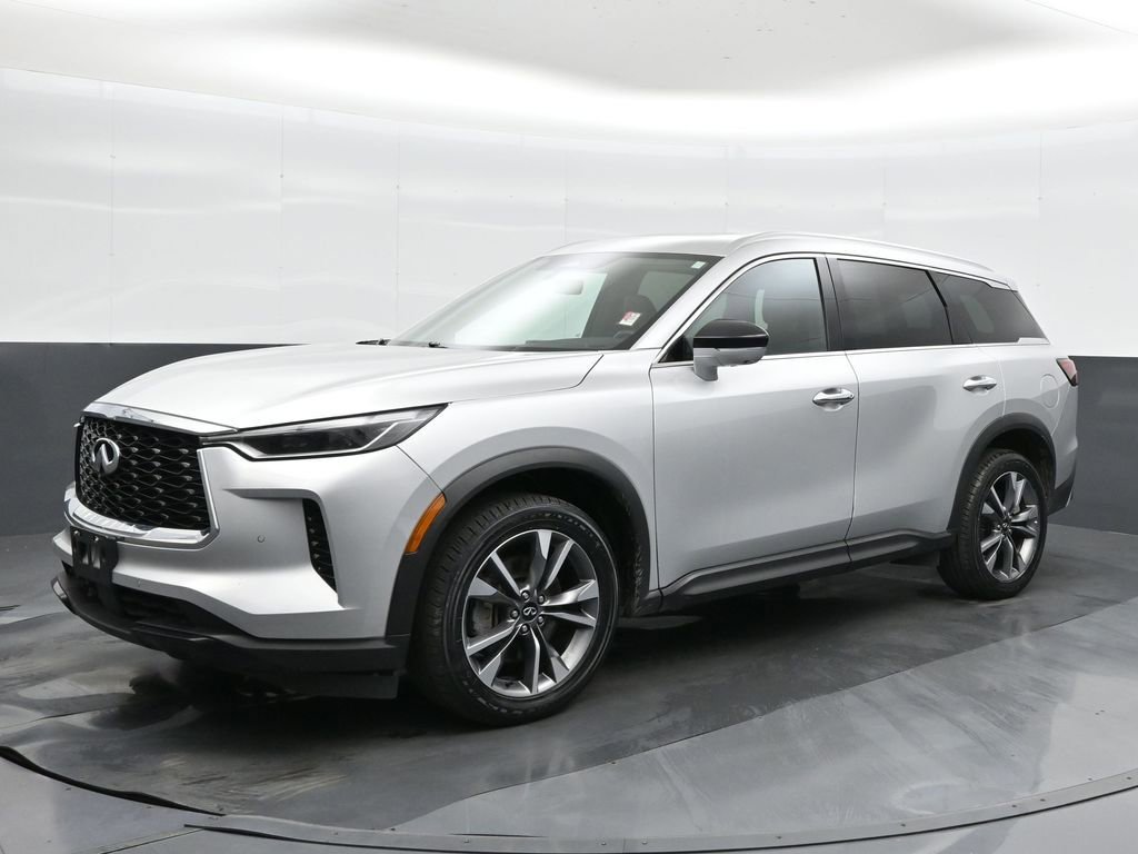 Used 2023 INFINITI QX60 Luxe AWD/4WD image 3