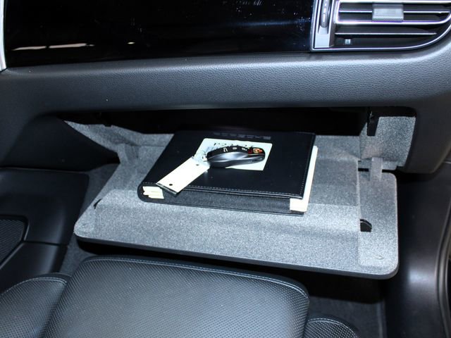 Certified 2023 Porsche Macan image 29