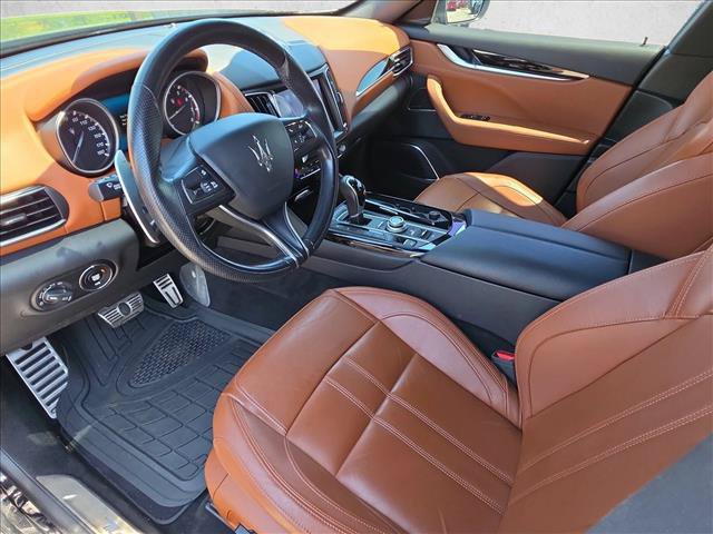 Used 2017 Maserati Levante w/ Sport Package AWD/4WD image 10