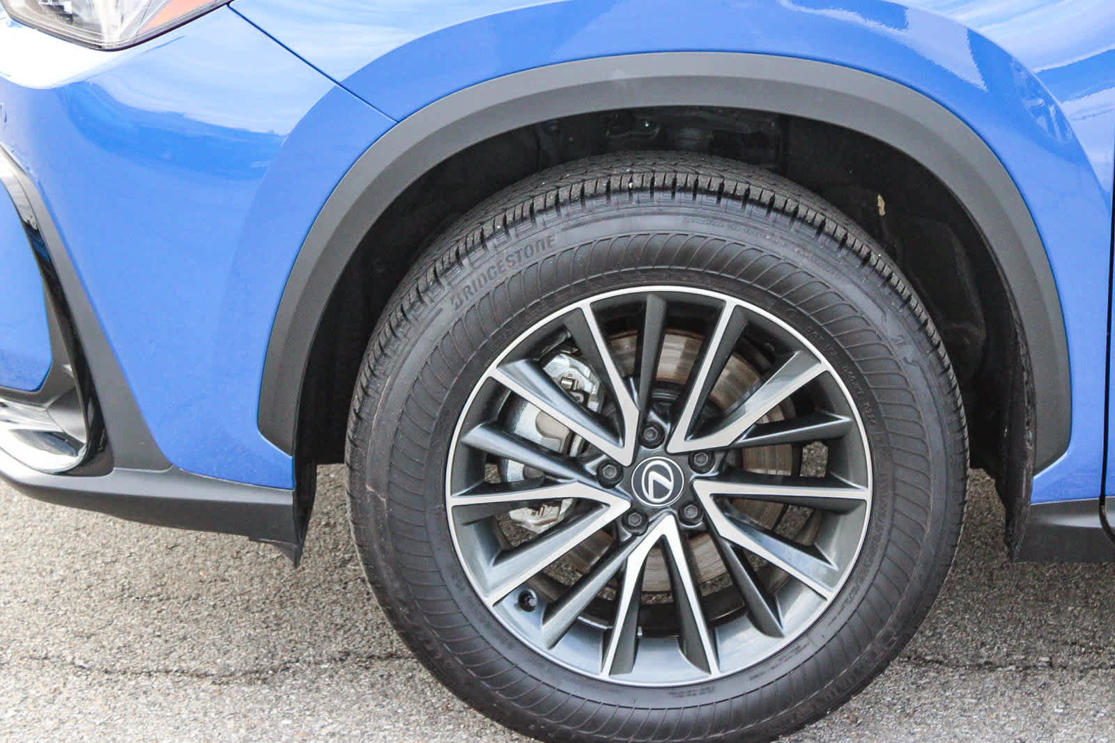 Used 2025 Lexus NX 250 FWD image 9