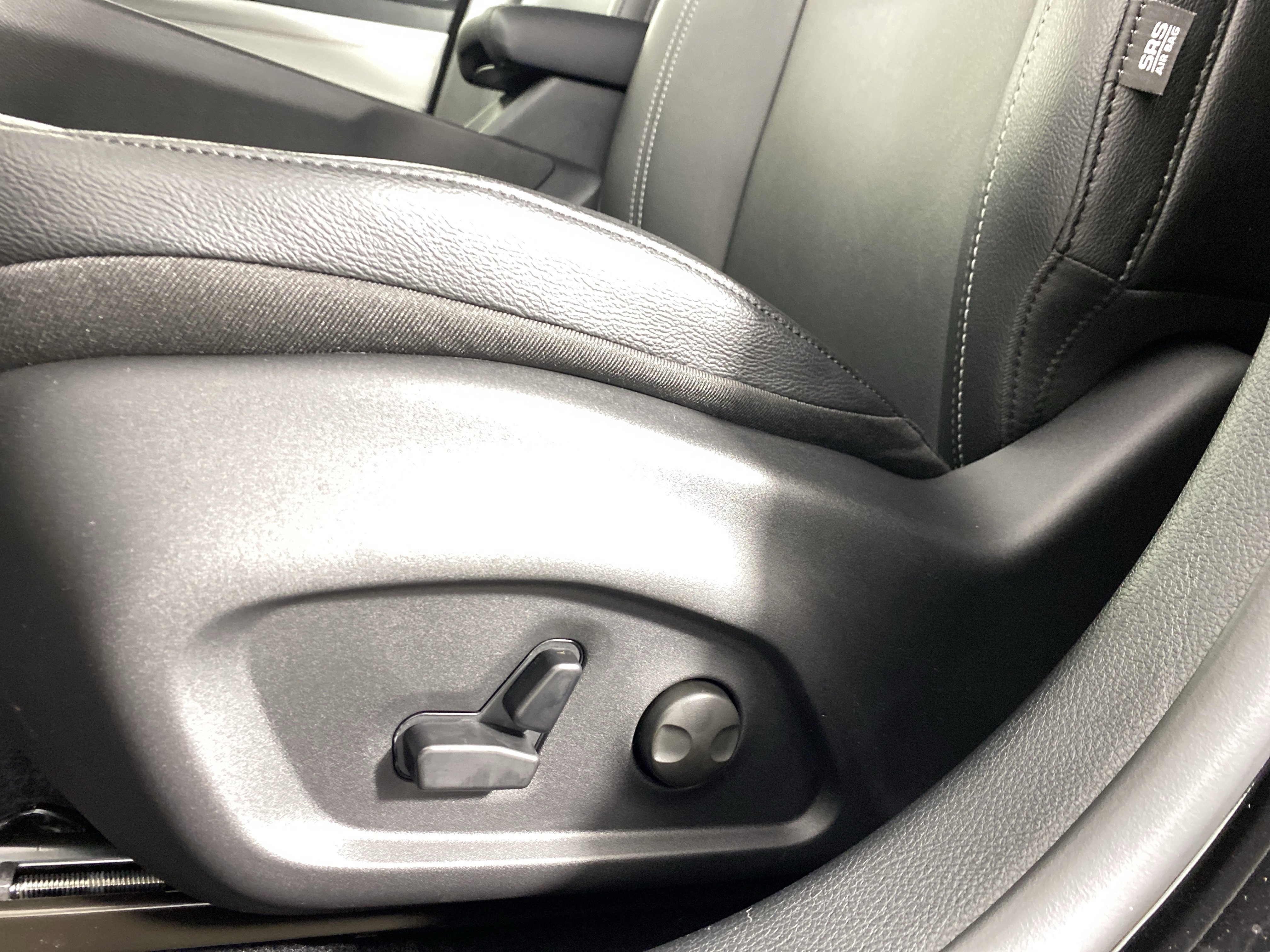 New 2026 Jeep Compass Limited image 15