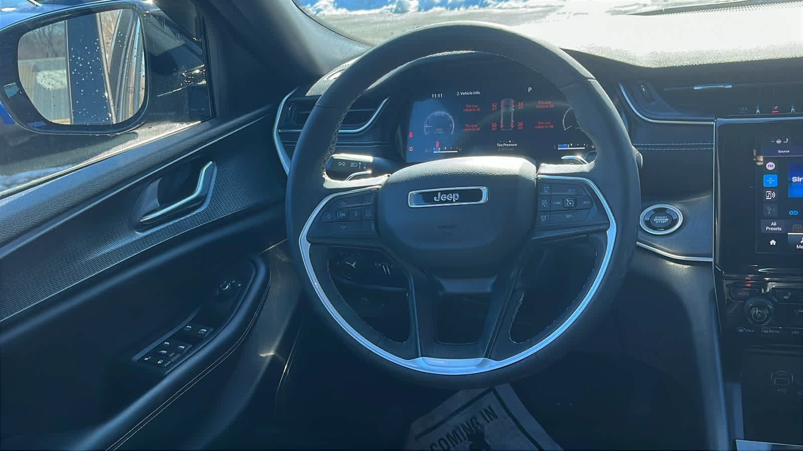 Used 2023 Jeep Grand Cherokee Altitude image 26