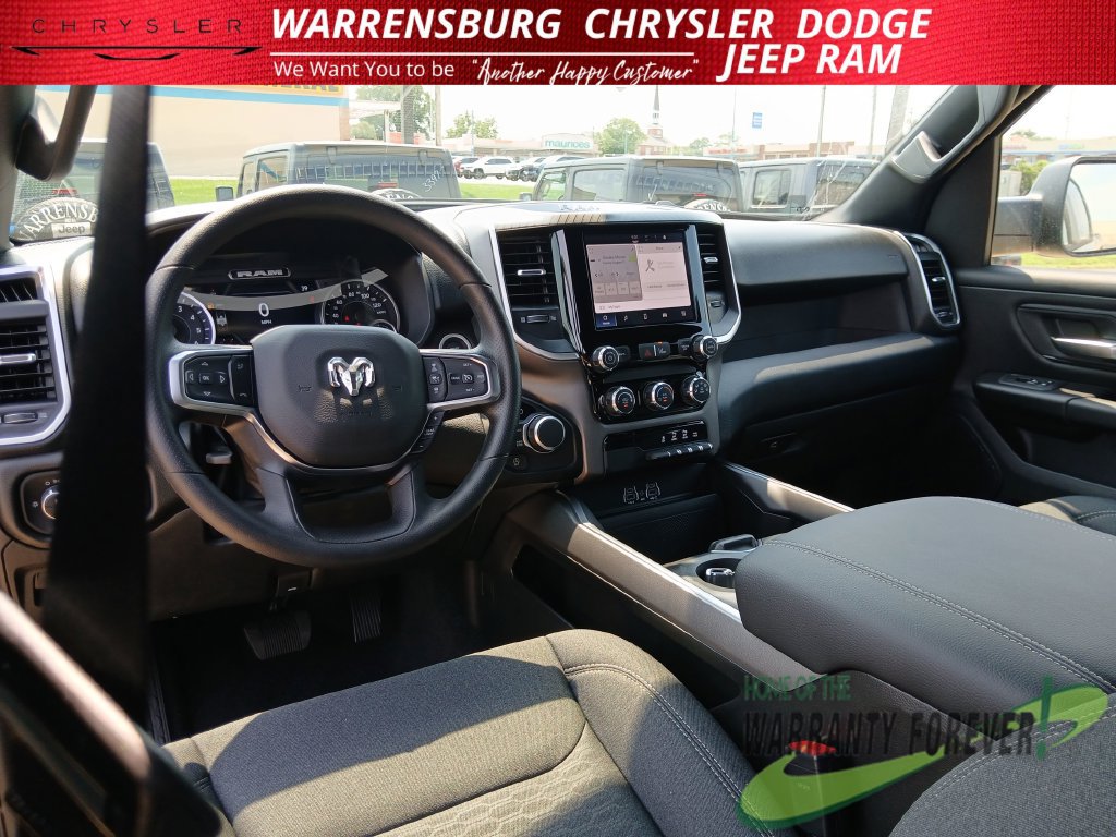 New 2026 RAM 1500 Express AWD/4WD image 17