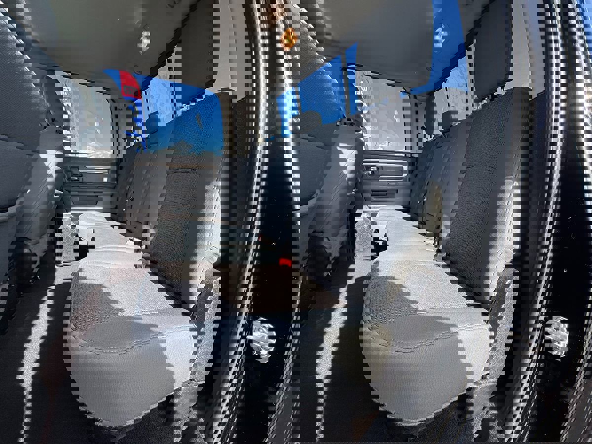 Used 2018 RAM 1500 Big Horn image 24