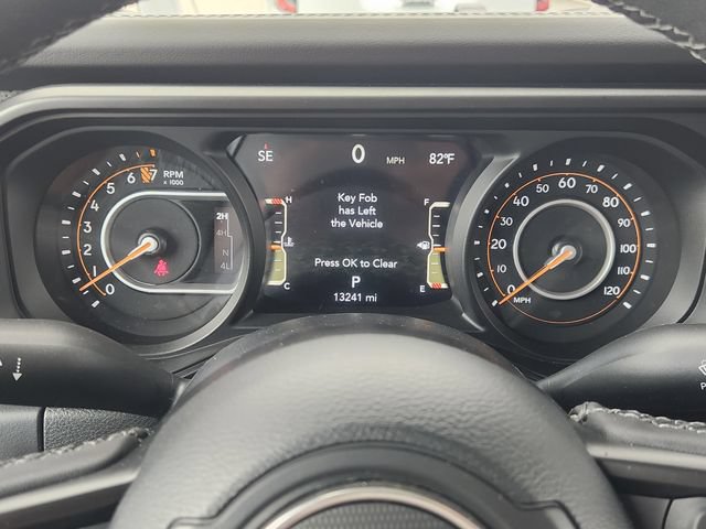 Used 2026 Jeep Gladiator Mojave AWD/4WD image 13