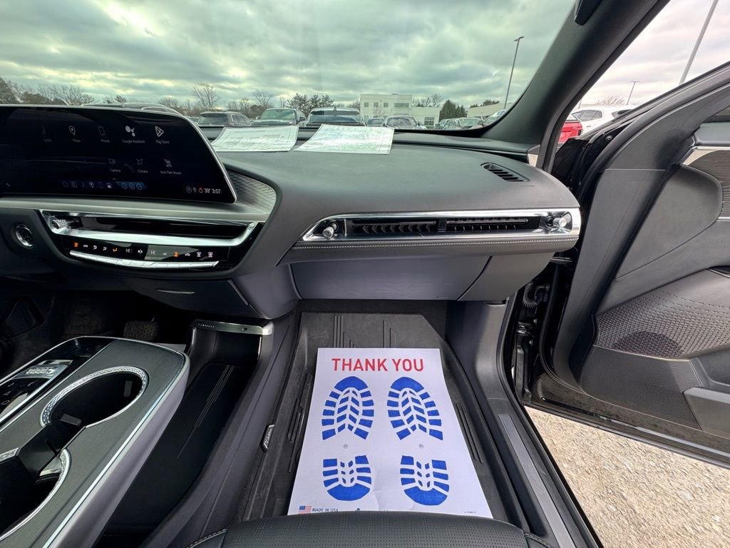 Certified 2024 Cadillac Lyriq Sport image 29