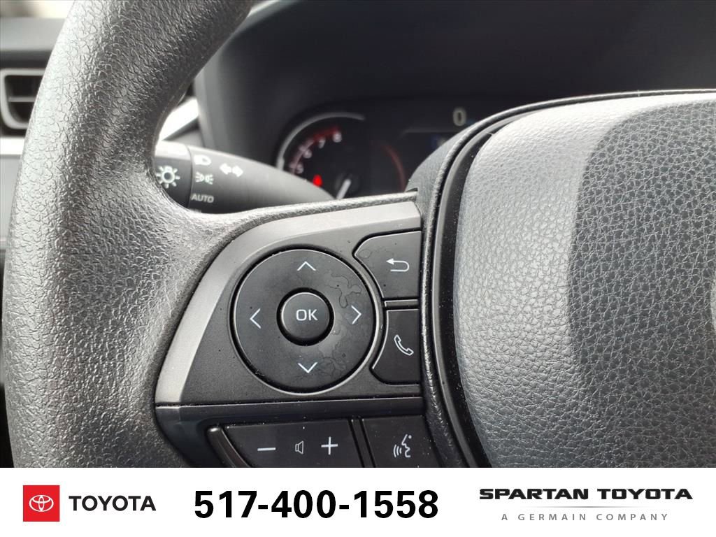 Used 2025 Toyota RAV4 XLE image 16