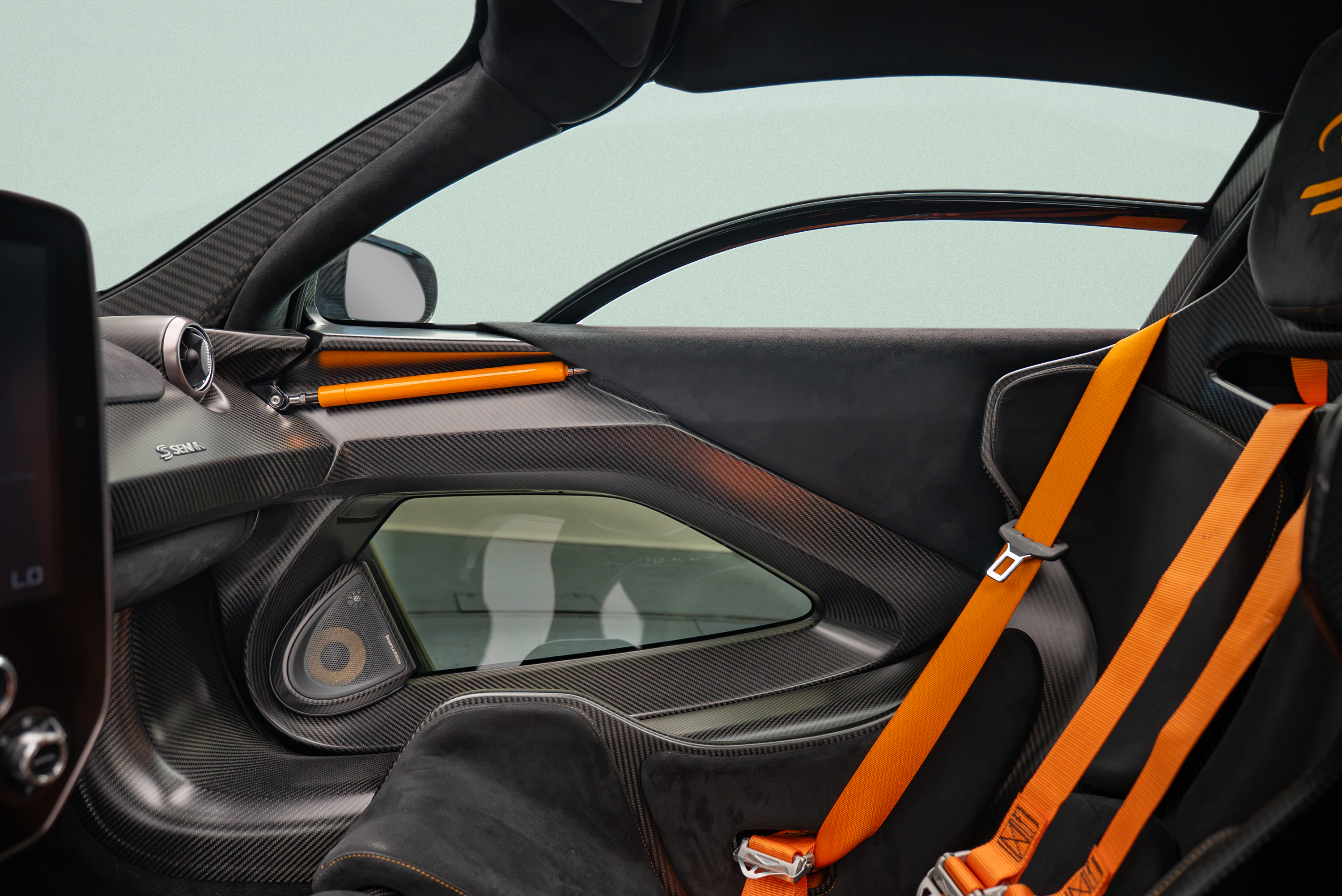 Used 2019 McLaren Senna RWD image 24