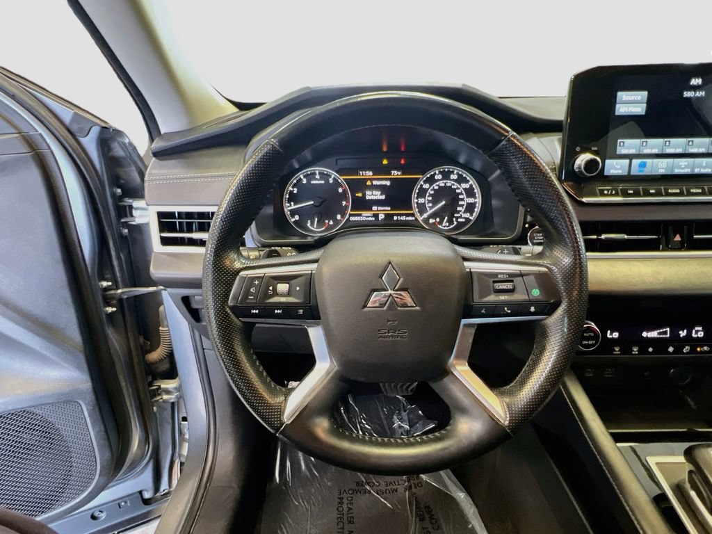 Used 2024 Mitsubishi Outlander SE AWD/4WD image 11