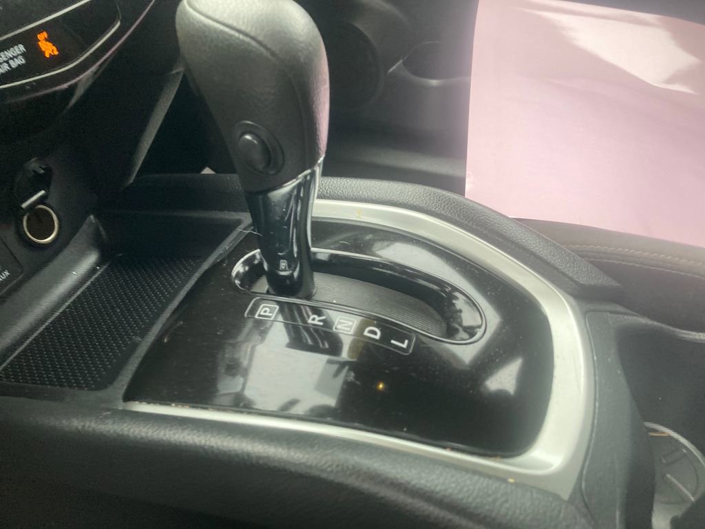 Used 2016 Nissan Rogue S image 31