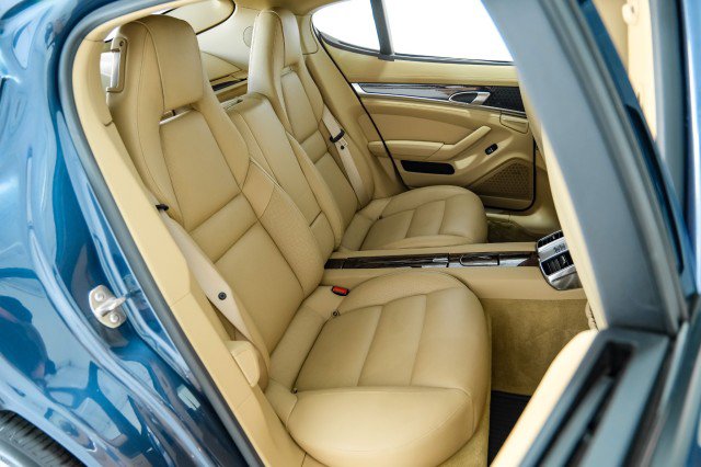 Used 2012 Porsche Panamera 4 image 33