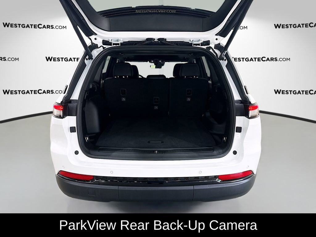 New 2025 Jeep Grand Cherokee Altitude image 13