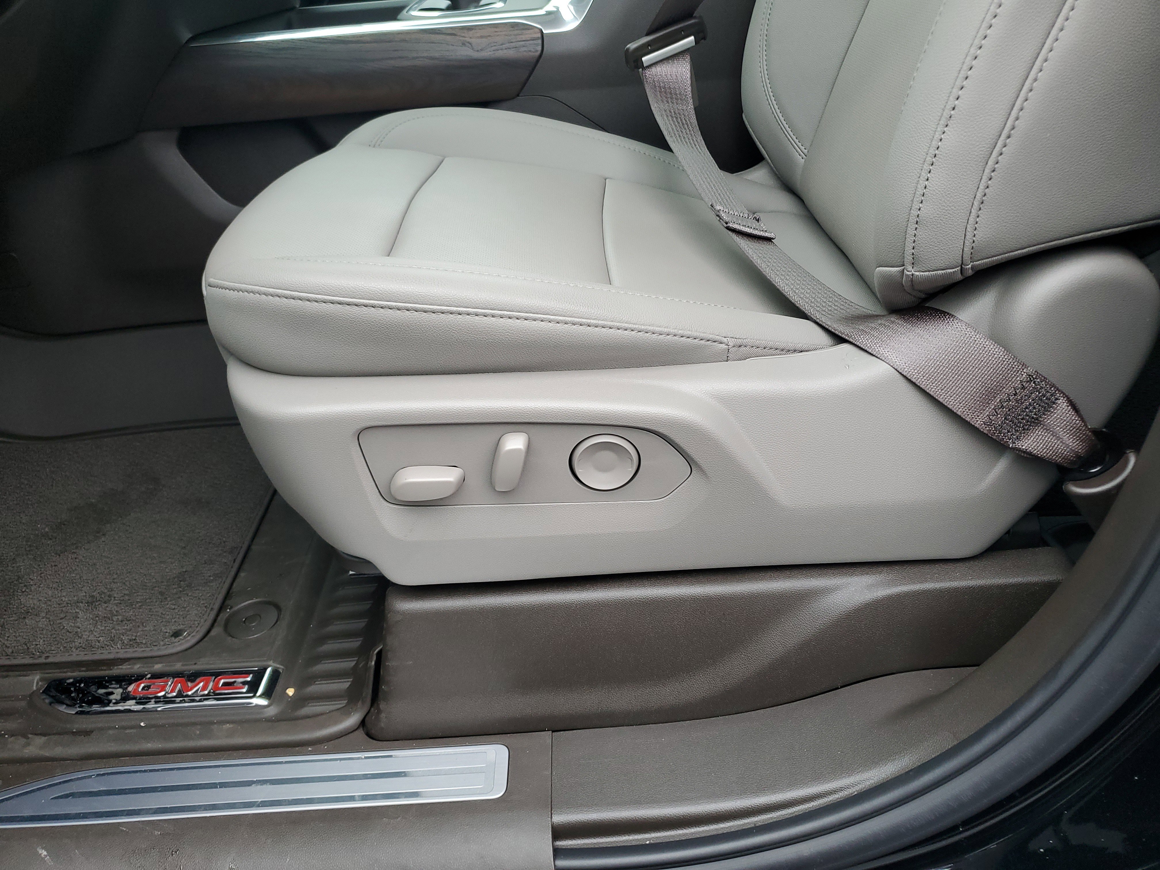 New 2025 GMC Sierra 2500 SLT w/ SLT Premium Package image 26