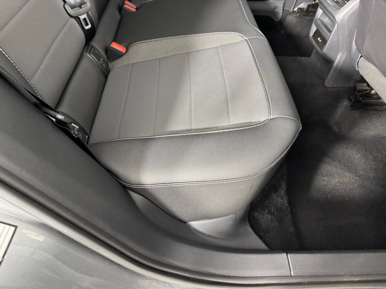 Used 2024 Volkswagen Taos SE image 30