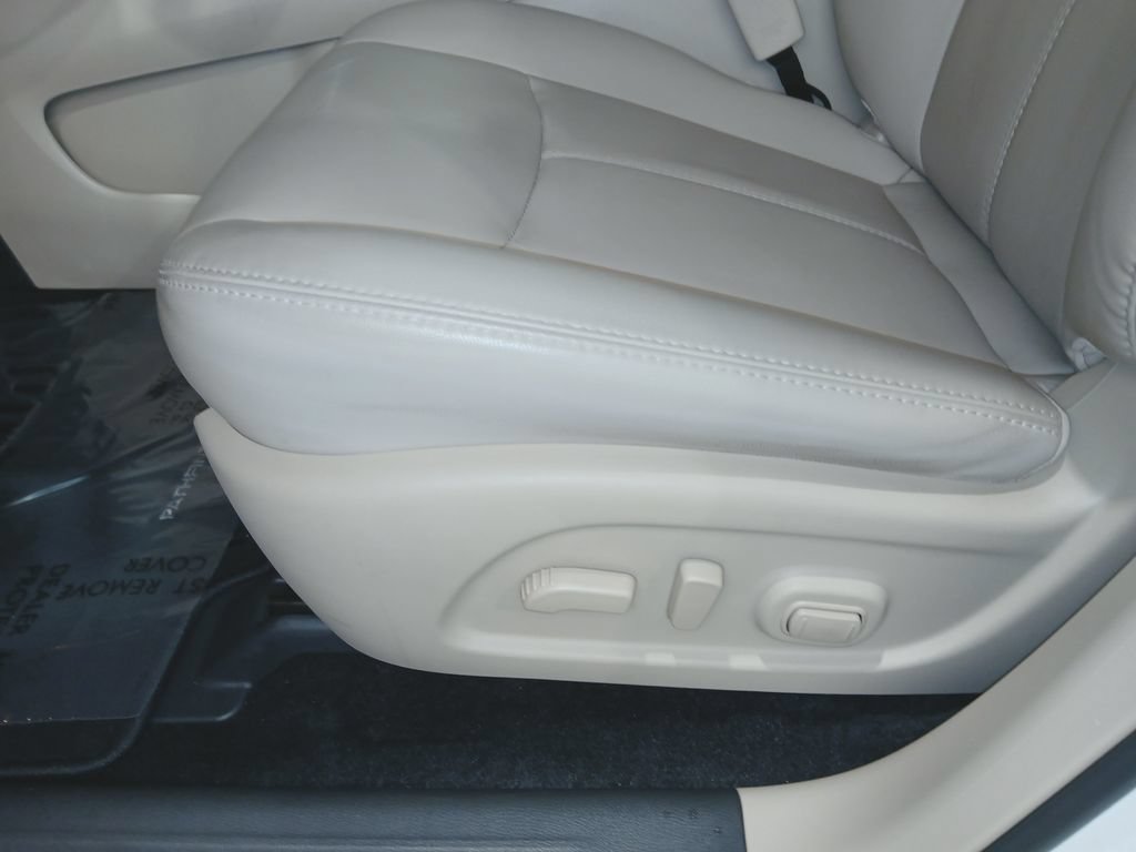 Used 2019 Nissan Pathfinder SL AWD/4WD image 19