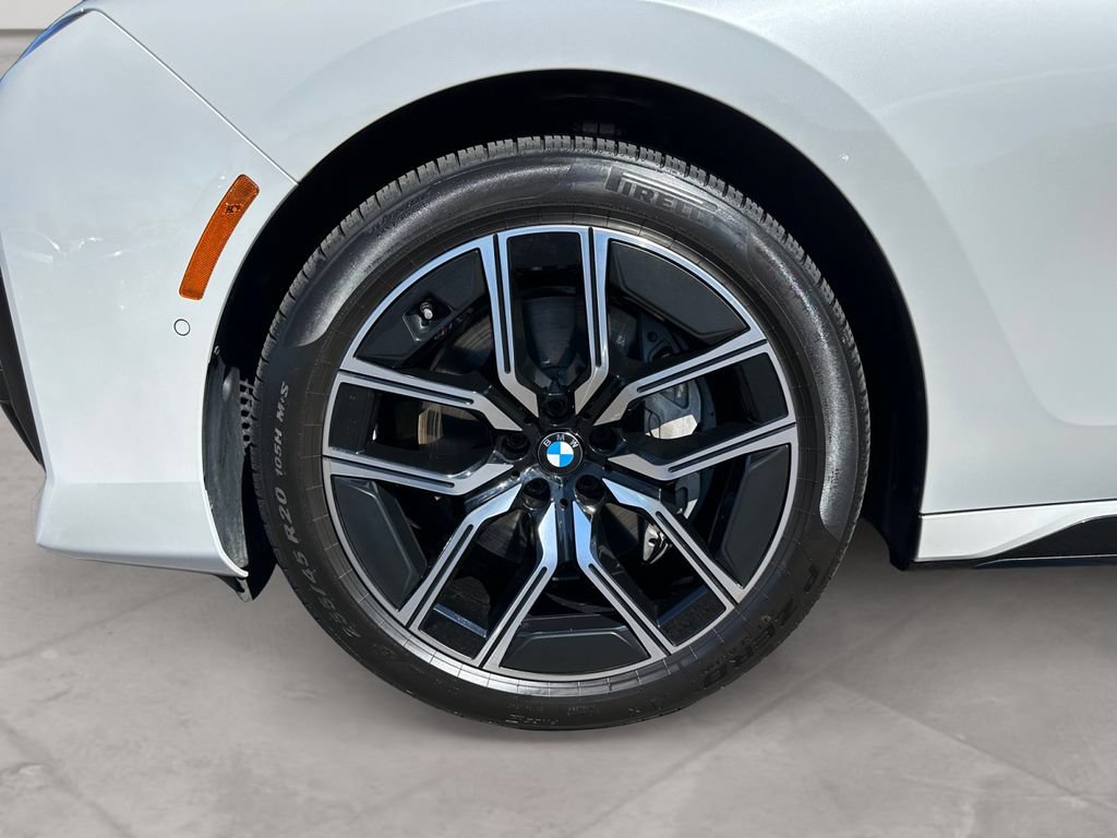 Used 2025 BMW 740i xDrive AWD/4WD image 14
