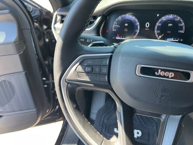 Used 2023 Jeep Grand Cherokee L Laredo AWD/4WD image 20