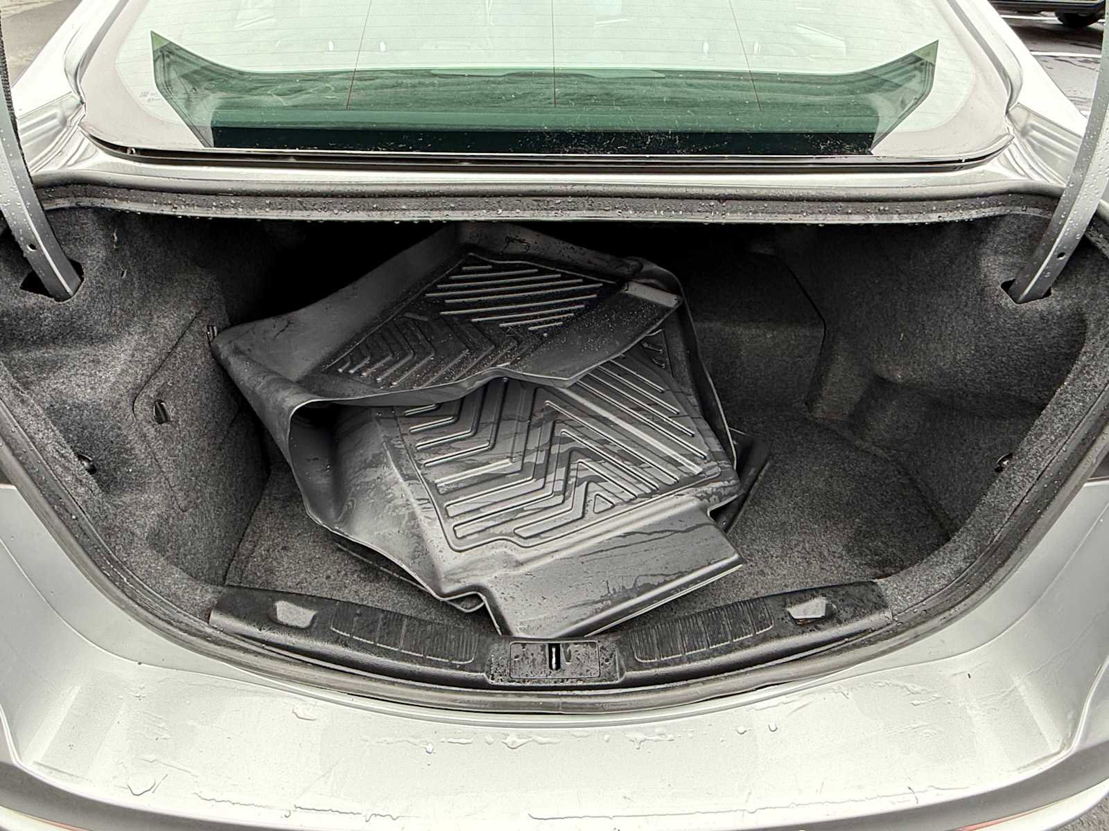 Used 2020 Ford Fusion SE FWD image 31